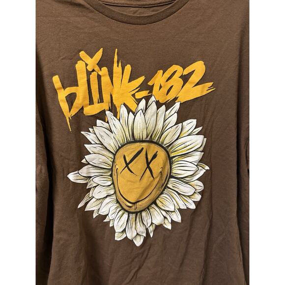 Blink 182 Rock Band Daisy Flower Brown Graphic Concert Shirt Size XXL - Picture 2 of 10